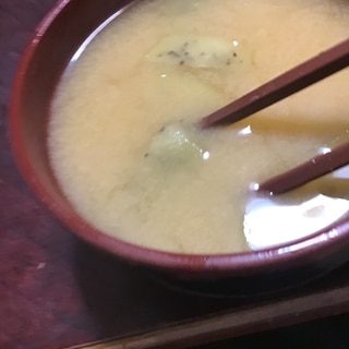 加茂ナスの味噌汁。